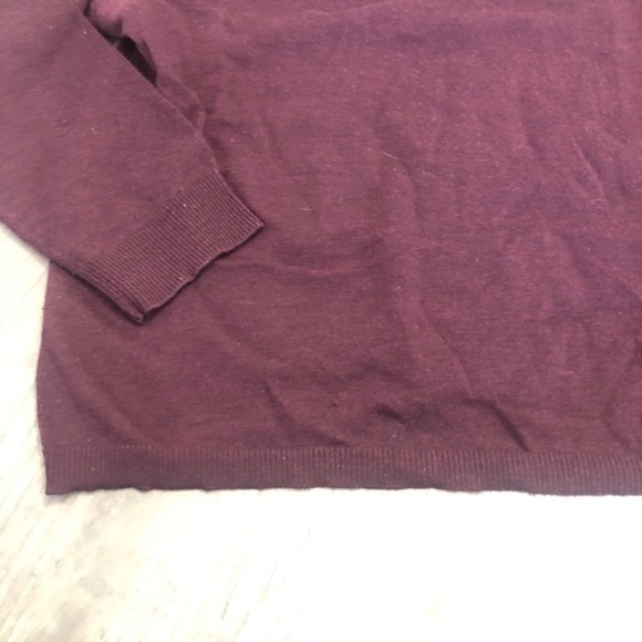 Gap Italian Merino Wool Red Burgundy VNeck Sweater‎ - Picture 2 of 4